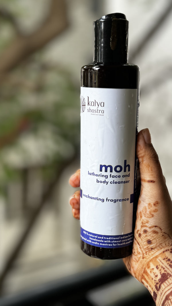 moh liquid : lathering face & body cleanser